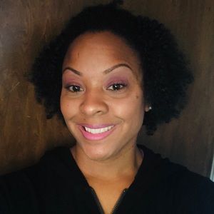 Meet your Posher, Tenisha